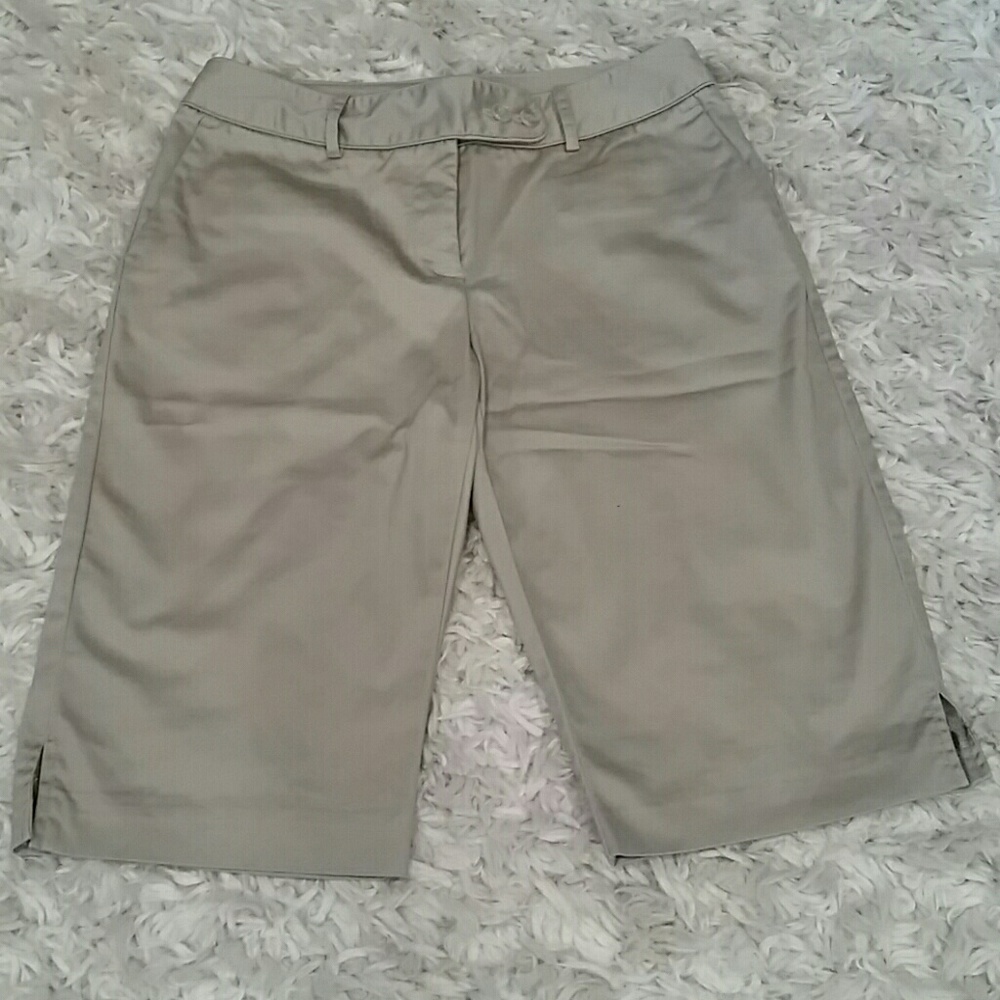 Dressy Bermuda shorts
